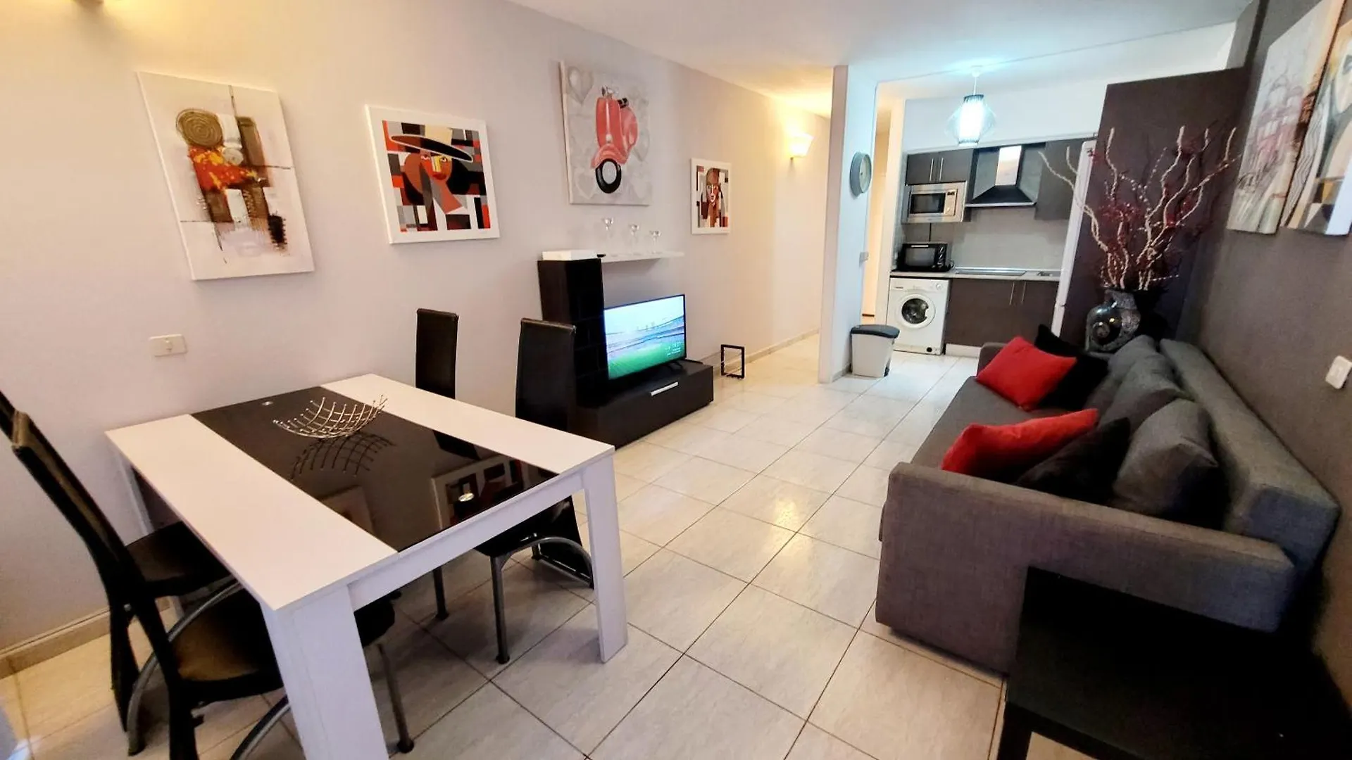Galeria De Arte. Apartamento Arona