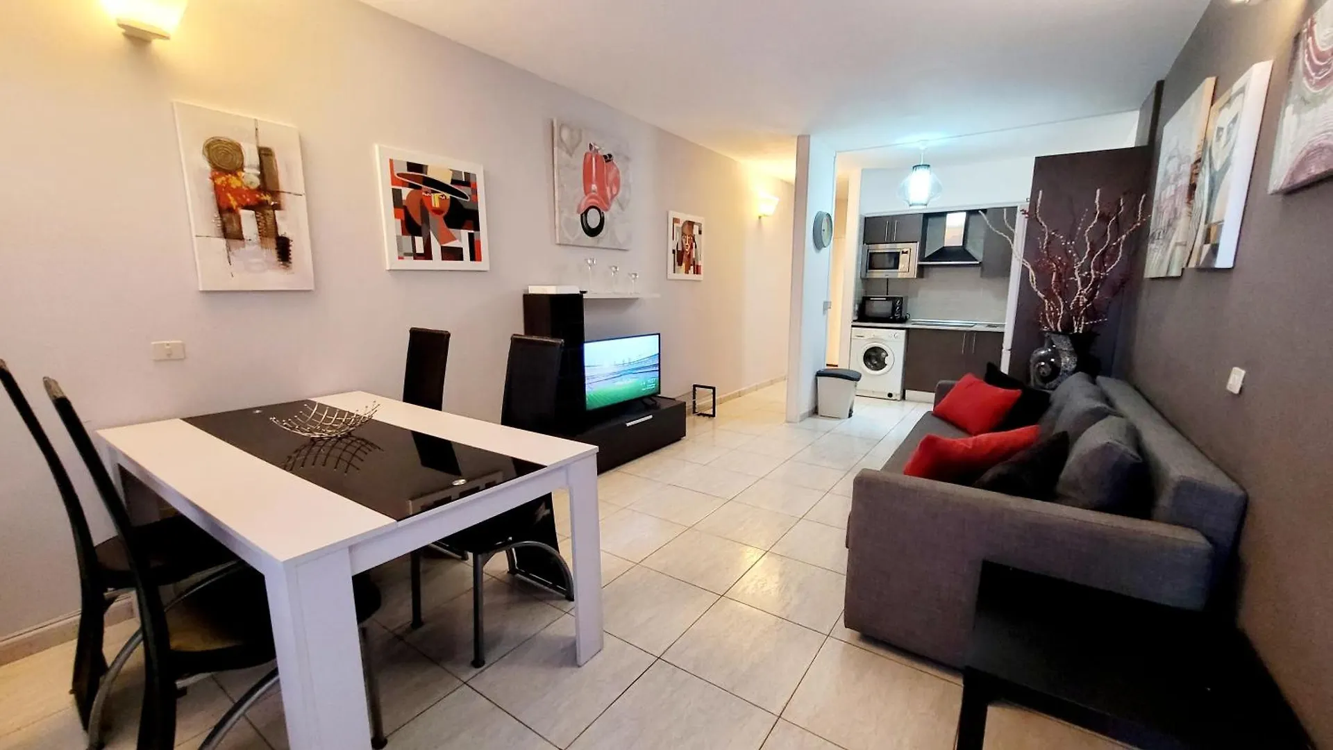 Apartamento Galeria De Arte. Arona  España